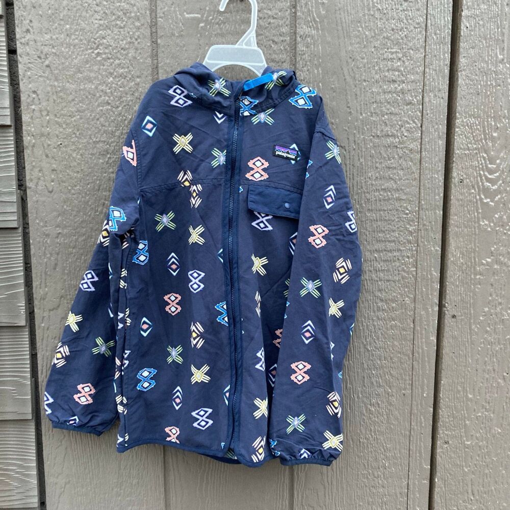 Kids size medium Patagonia baggies windbreaker coat jacket blue fun print